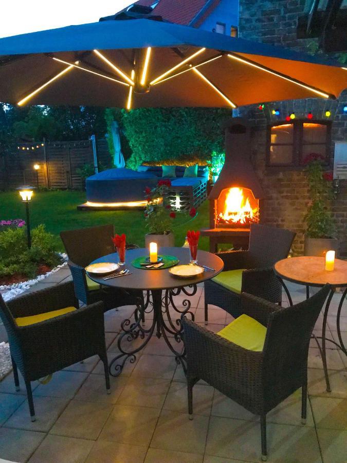"Casa20200" 2 X Apartments Je 150Qm Fuer Business, Familien, Gruppen, Handwerker 15Min Von Berlin, Erdbeerhof, Outlet B5, 5Min Vom See Falkensee !! 2 Apartment Each 150Qm For Business , Families 15Min From Berlin!! Buitenkant foto