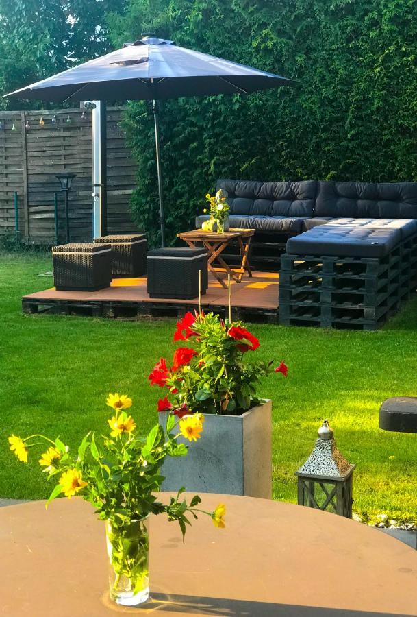 "Casa20200" 2 X Apartments Je 150Qm Fuer Business, Familien, Gruppen, Handwerker 15Min Von Berlin, Erdbeerhof, Outlet B5, 5Min Vom See Falkensee !! 2 Apartment Each 150Qm For Business , Families 15Min From Berlin!! Buitenkant foto