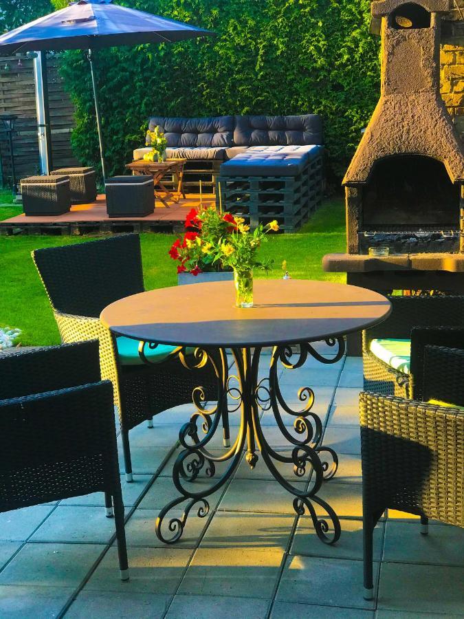 "Casa20200" 2 X Apartments Je 150Qm Fuer Business, Familien, Gruppen, Handwerker 15Min Von Berlin, Erdbeerhof, Outlet B5, 5Min Vom See Falkensee !! 2 Apartment Each 150Qm For Business , Families 15Min From Berlin!! Buitenkant foto