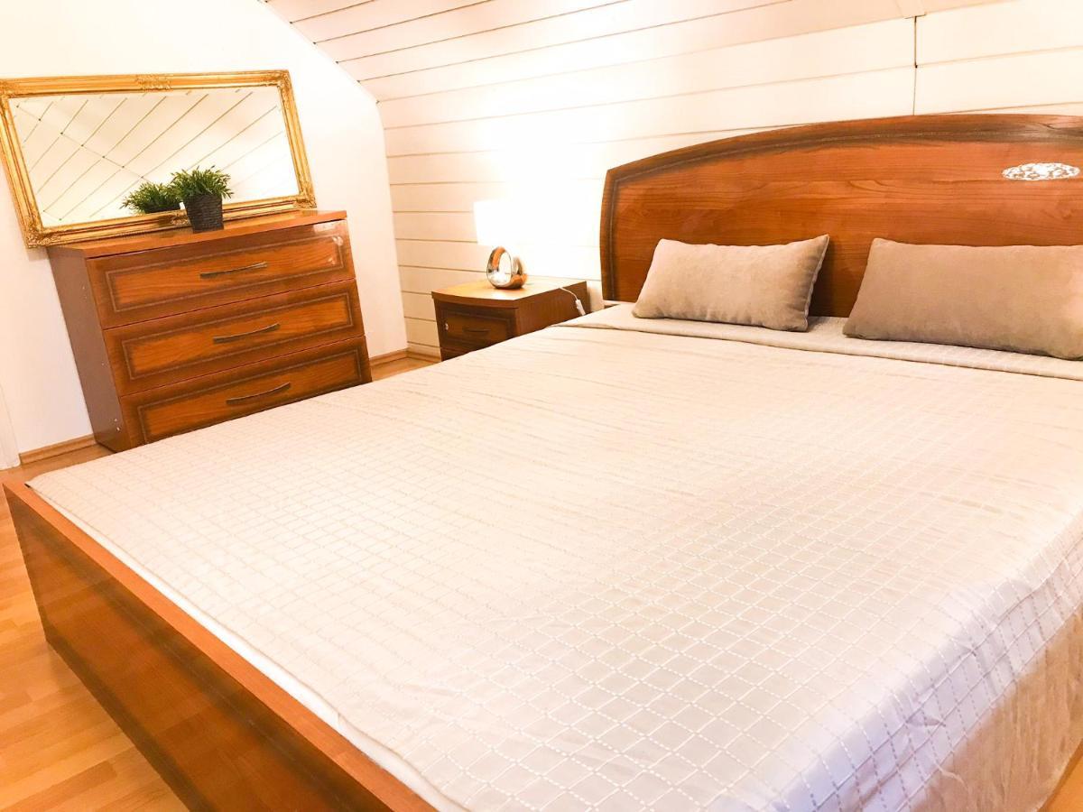 "Casa20200" 2 X Apartments Je 150Qm Fuer Business, Familien, Gruppen, Handwerker 15Min Von Berlin, Erdbeerhof, Outlet B5, 5Min Vom See Falkensee !! 2 Apartment Each 150Qm For Business , Families 15Min From Berlin!! Buitenkant foto