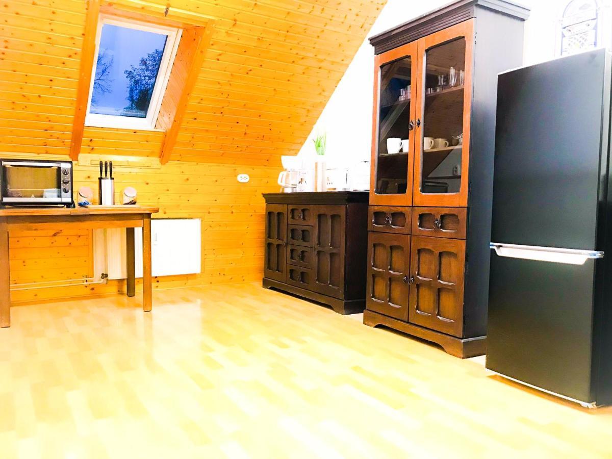 "Casa20200" 2 X Apartments Je 150Qm Fuer Business, Familien, Gruppen, Handwerker 15Min Von Berlin, Erdbeerhof, Outlet B5, 5Min Vom See Falkensee !! 2 Apartment Each 150Qm For Business , Families 15Min From Berlin!! Buitenkant foto