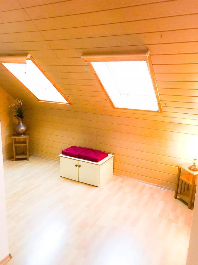 "Casa20200" 2 X Apartments Je 150Qm Fuer Business, Familien, Gruppen, Handwerker 15Min Von Berlin, Erdbeerhof, Outlet B5, 5Min Vom See Falkensee !! 2 Apartment Each 150Qm For Business , Families 15Min From Berlin!! Buitenkant foto