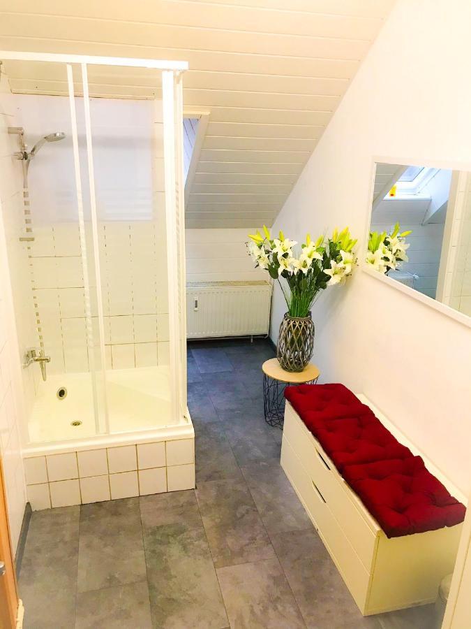 "Casa20200" 2 X Apartments Je 150Qm Fuer Business, Familien, Gruppen, Handwerker 15Min Von Berlin, Erdbeerhof, Outlet B5, 5Min Vom See Falkensee !! 2 Apartment Each 150Qm For Business , Families 15Min From Berlin!! Buitenkant foto