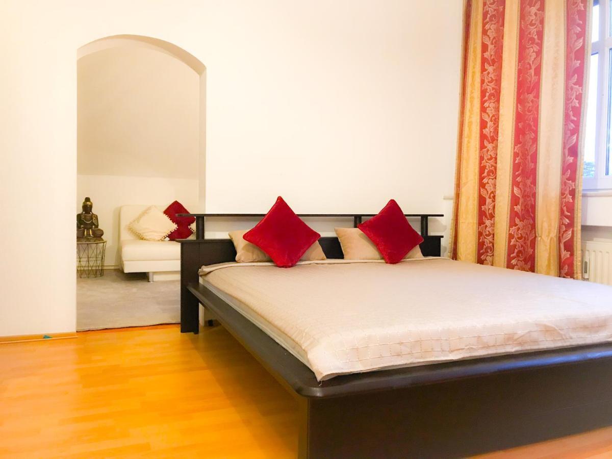 "Casa20200" 2 X Apartments Je 150Qm Fuer Business, Familien, Gruppen, Handwerker 15Min Von Berlin, Erdbeerhof, Outlet B5, 5Min Vom See Falkensee !! 2 Apartment Each 150Qm For Business , Families 15Min From Berlin!! Buitenkant foto