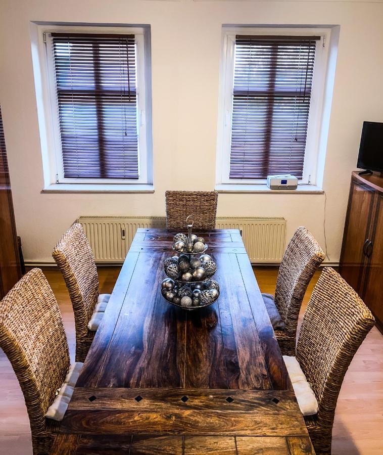 "Casa20200" 2 X Apartments Je 150Qm Fuer Business, Familien, Gruppen, Handwerker 15Min Von Berlin, Erdbeerhof, Outlet B5, 5Min Vom See Falkensee !! 2 Apartment Each 150Qm For Business , Families 15Min From Berlin!! Buitenkant foto